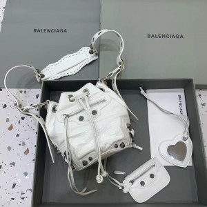 발렌시아가 city bag (15*19.8*17.8cm)