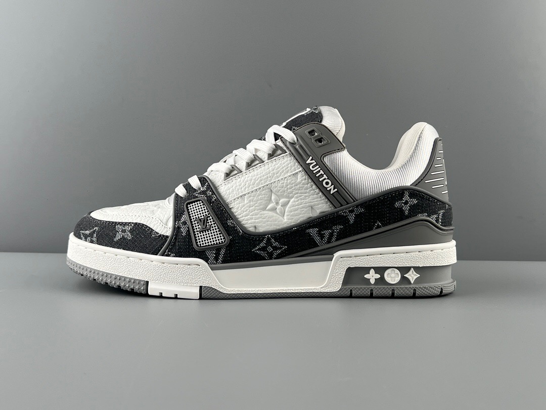 Lv Trainer