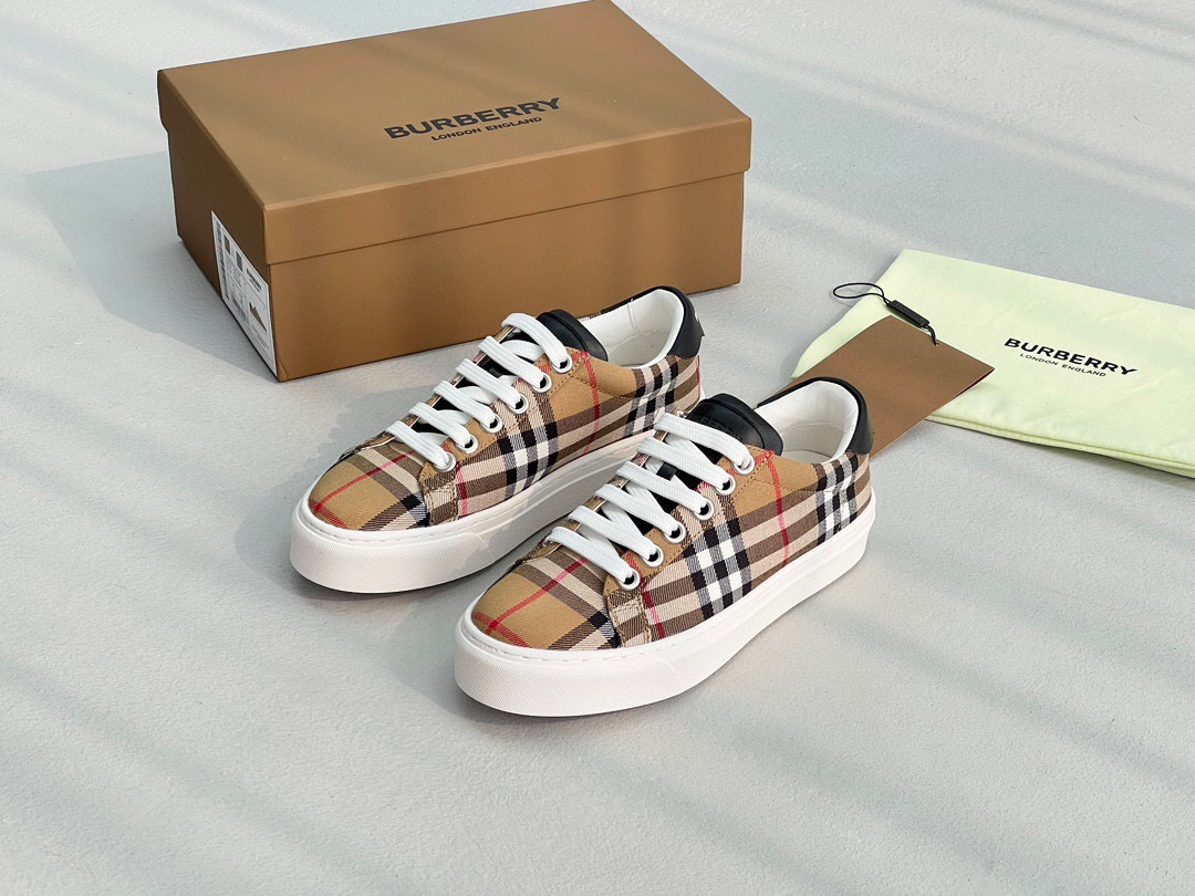 Burberry Shoes