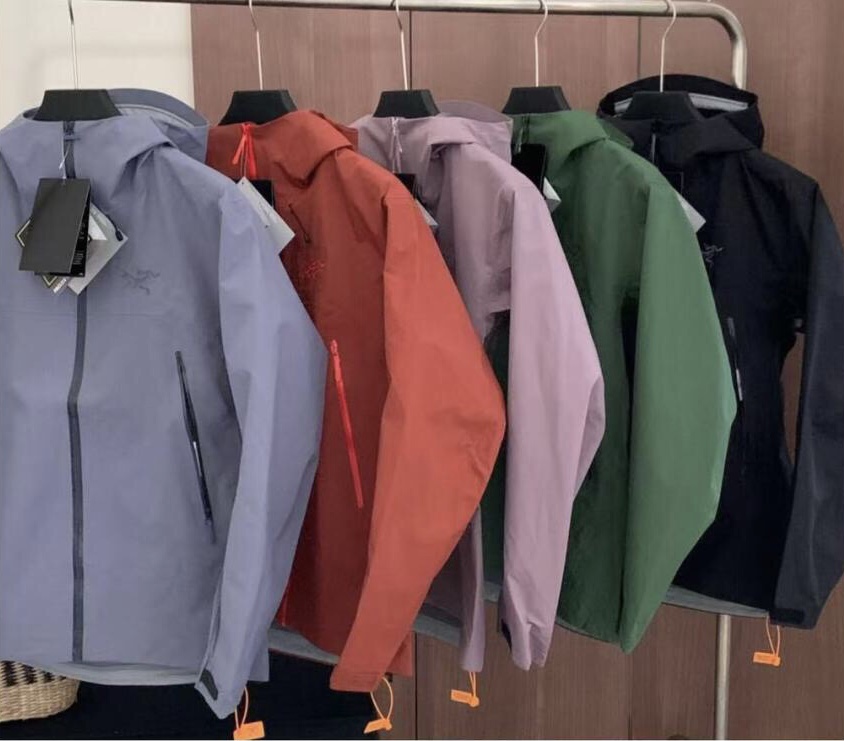 ARC'TERYX Raincoat