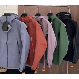 ARC'TERYX Raincoat