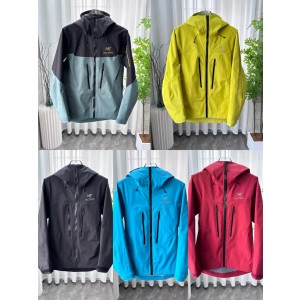 ARC'TERYX Raincoat