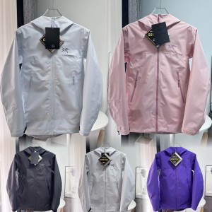 ARC'TERYX Raincoat