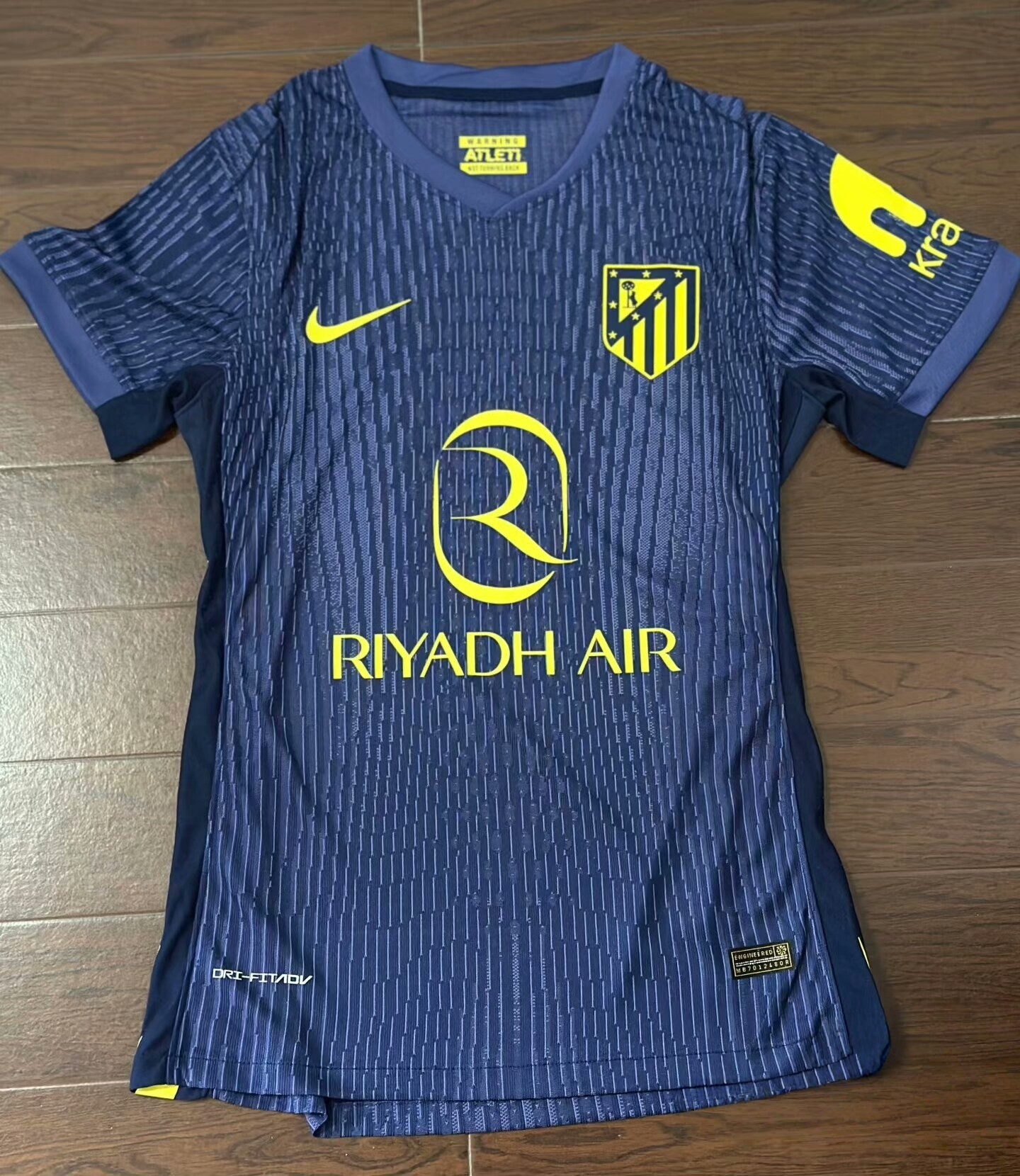 2526시즌 아틀레티코  어센틱 어웨이 유니폼