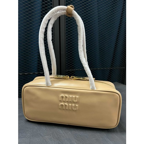 Miumiu Beau (28*8*11.5cm)