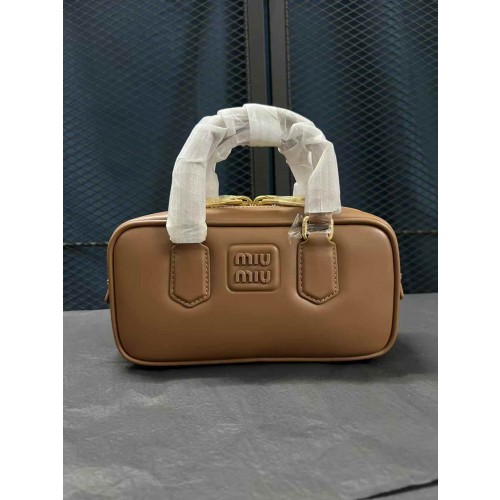 Miumiu Arcadie(22*7.5*10.5cm)