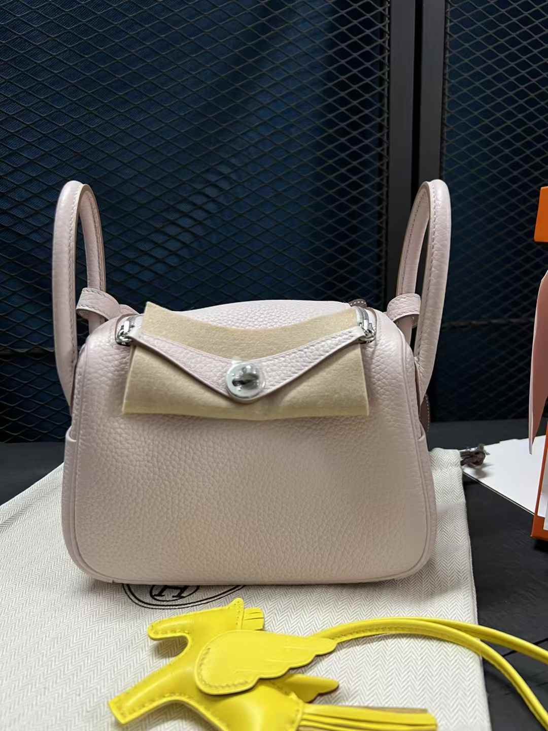 Lindy 26(26*12*18cm)