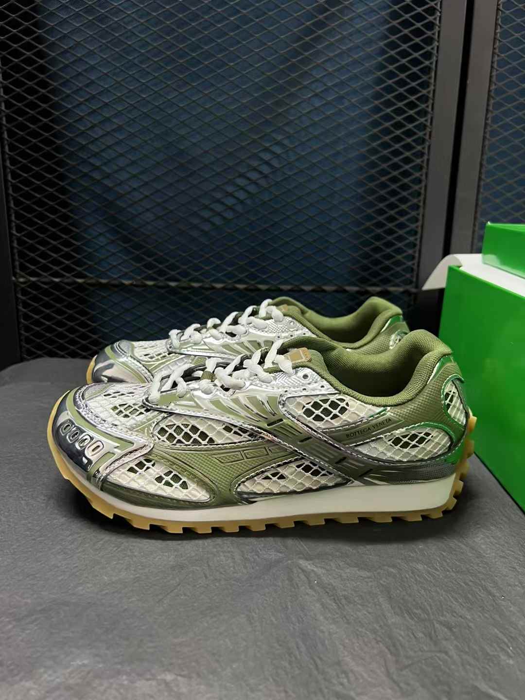 Bottga Veneta Orbit 스니커즈