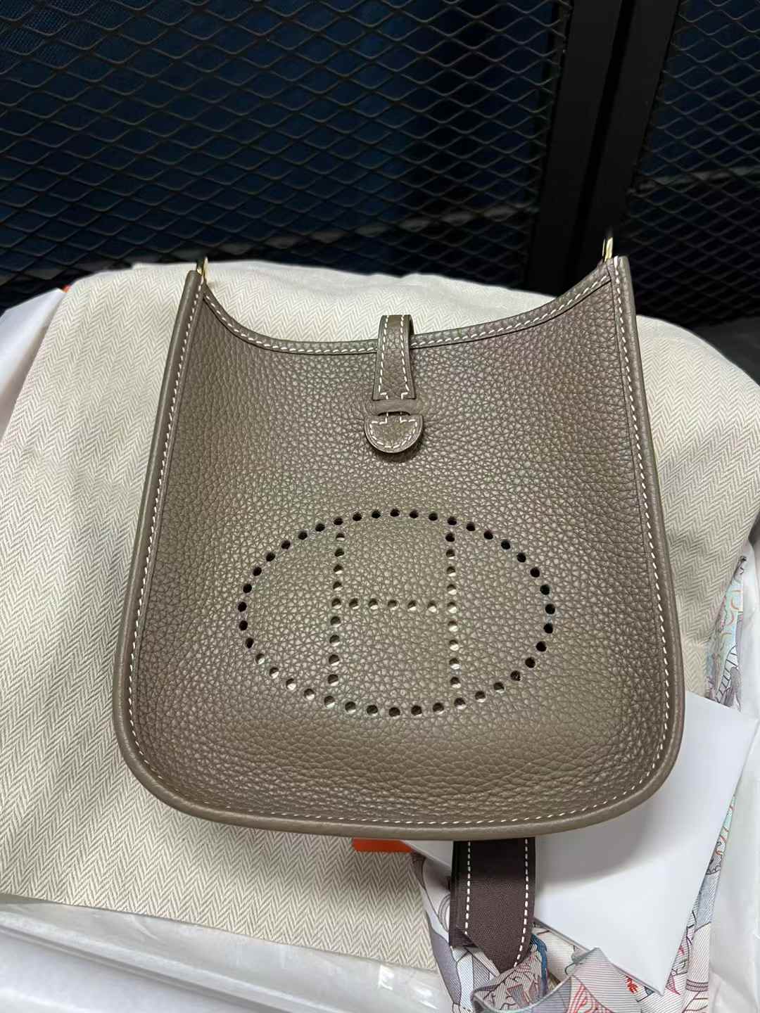 Evelyne mini 16 (16*5*18cm)