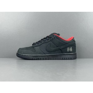 Nike x Supreme Dunk SB Low