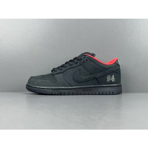 Nike x Supreme Dunk SB Low