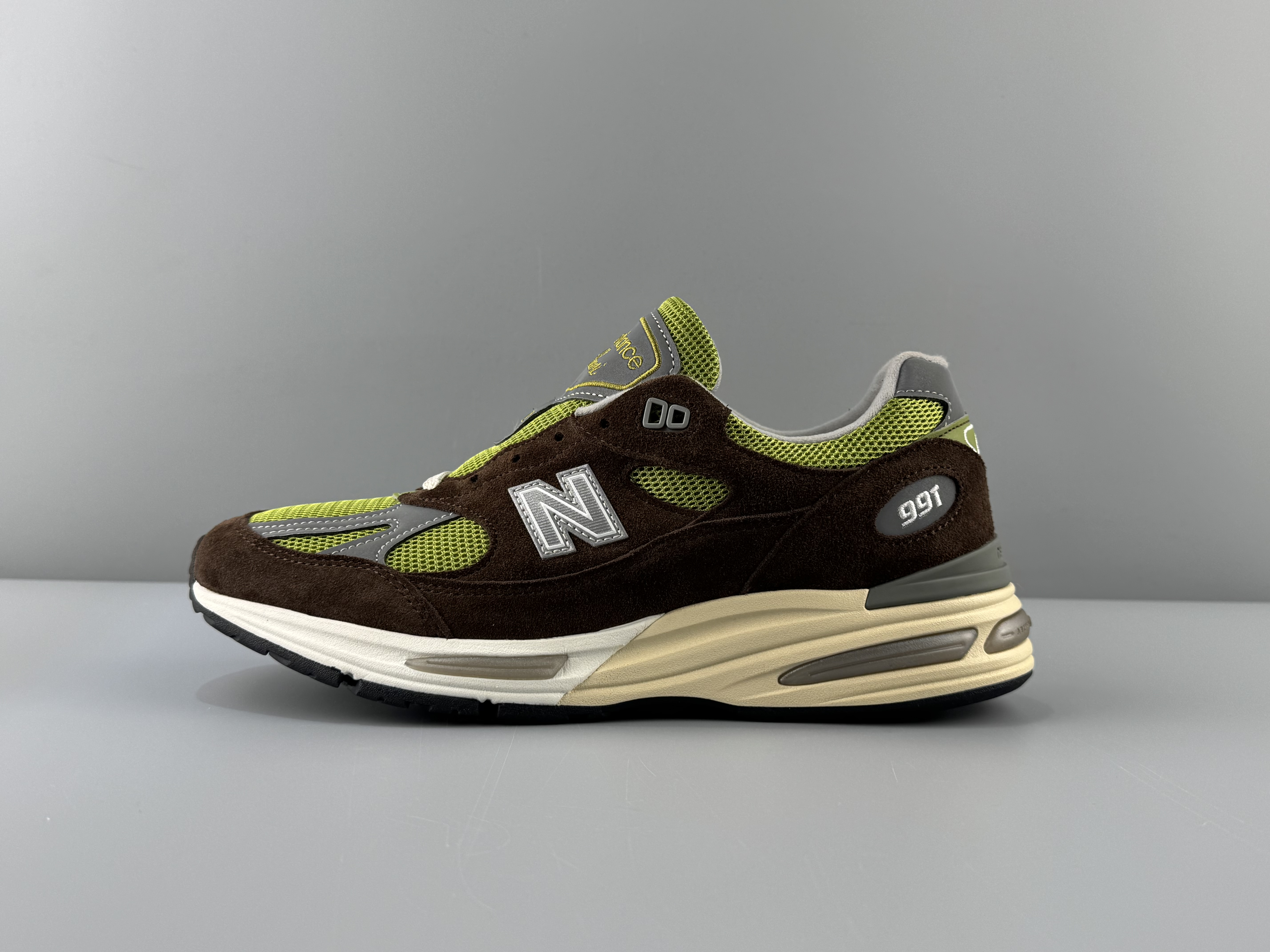 New Balance NB 991 V2 Reverse Matcha