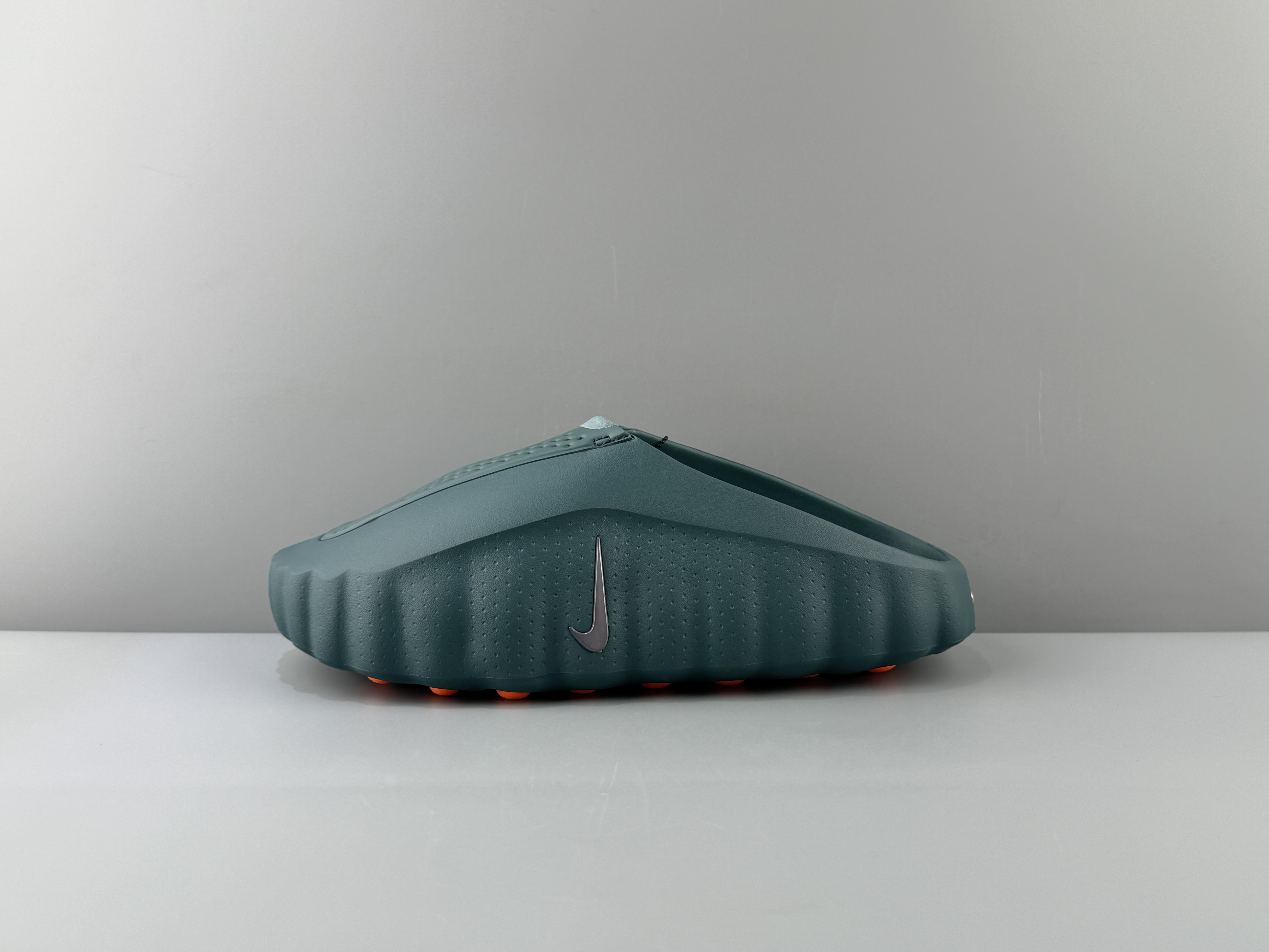 Nike Mind 001