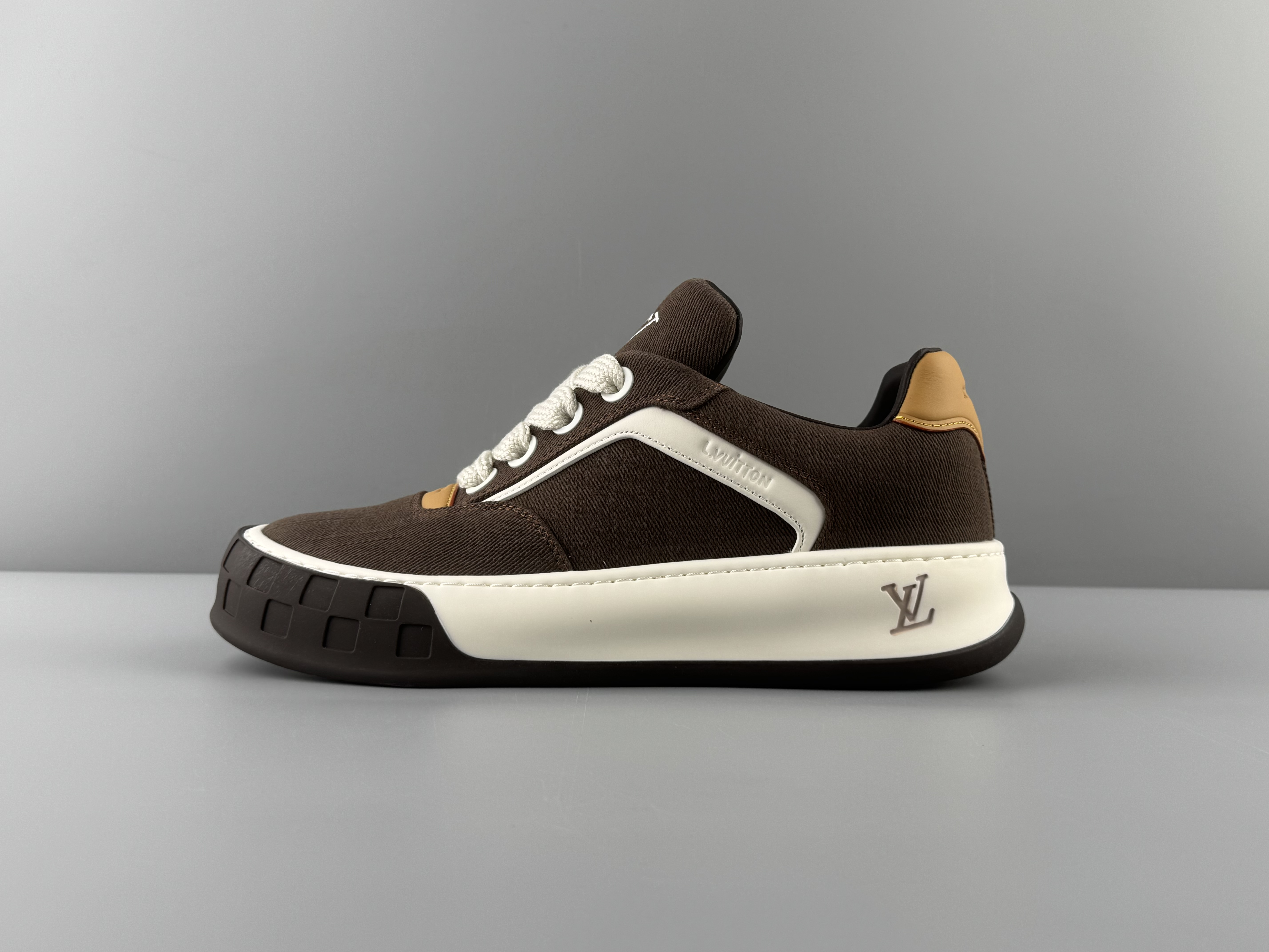 LV Tiltde