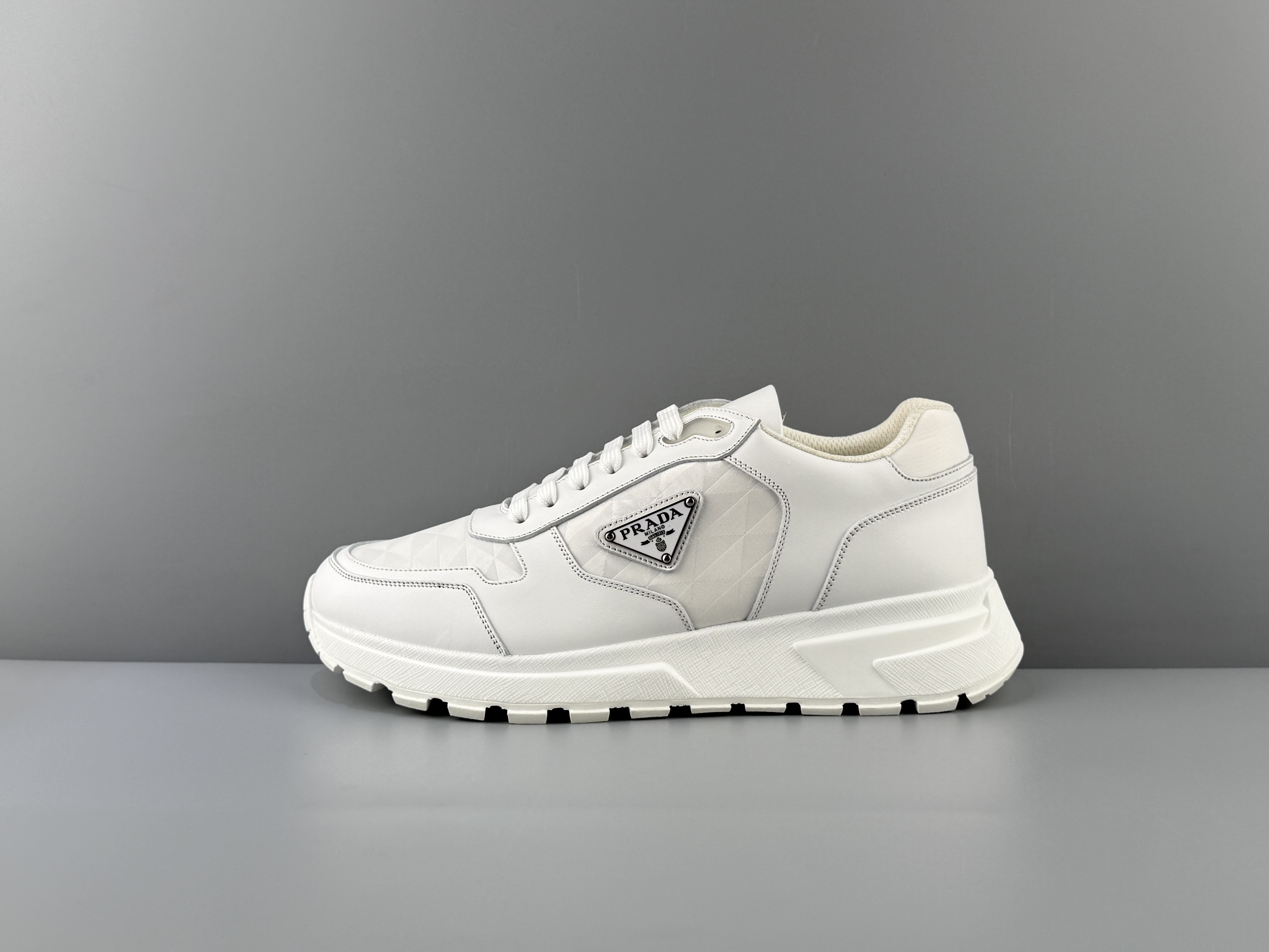 Prada Prax 01