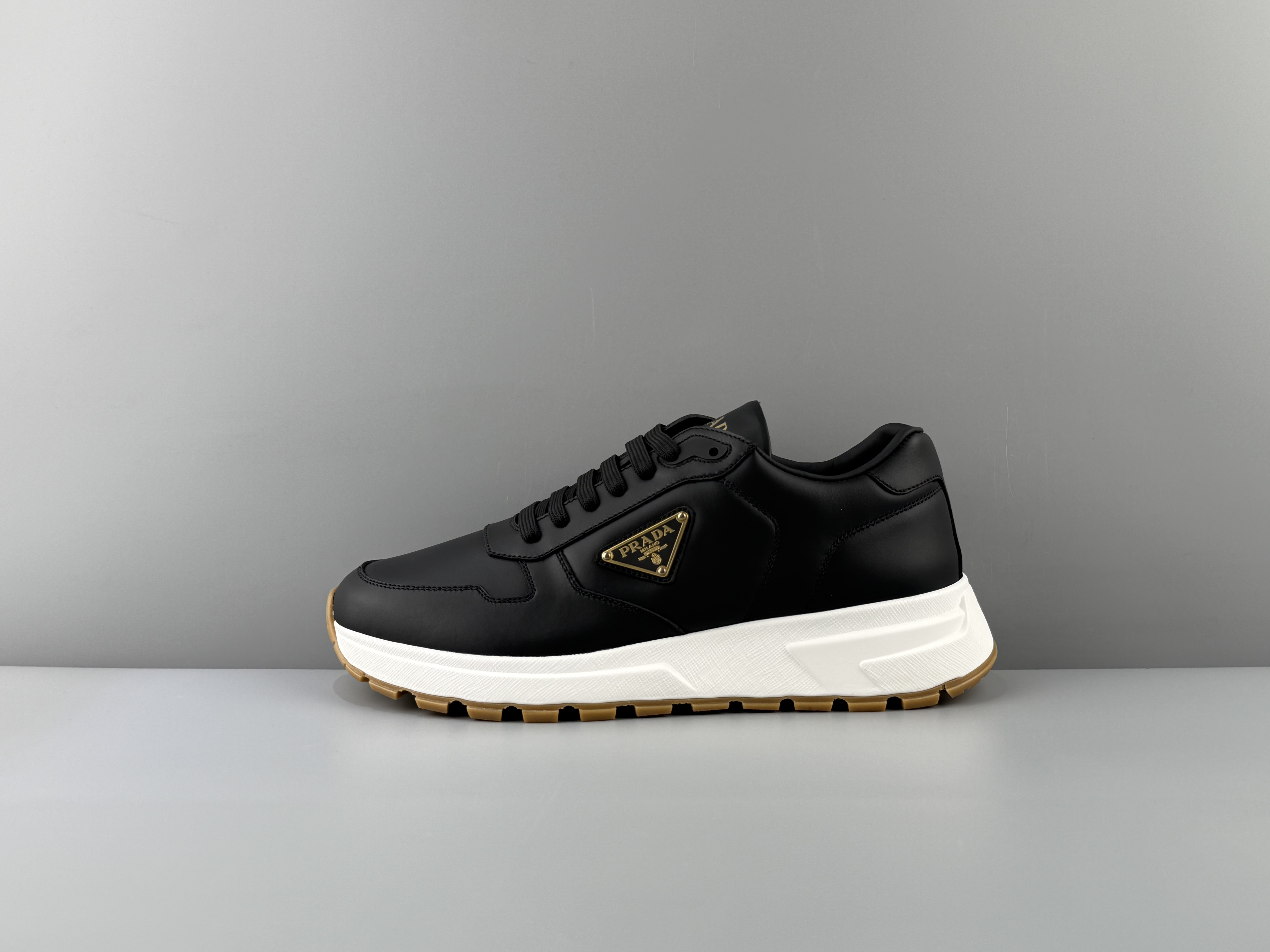 Prada Prax 01