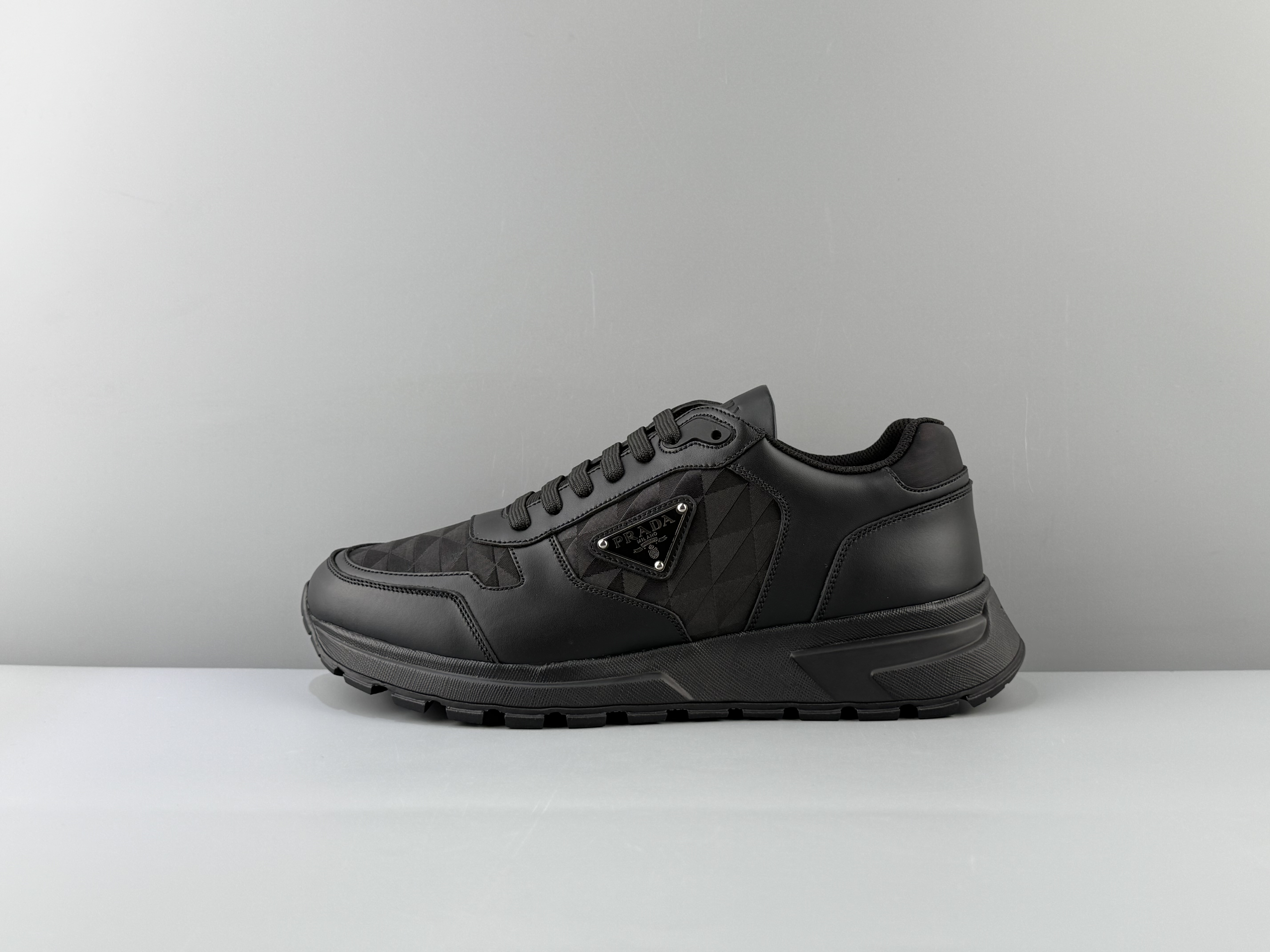 Prada Prax 01