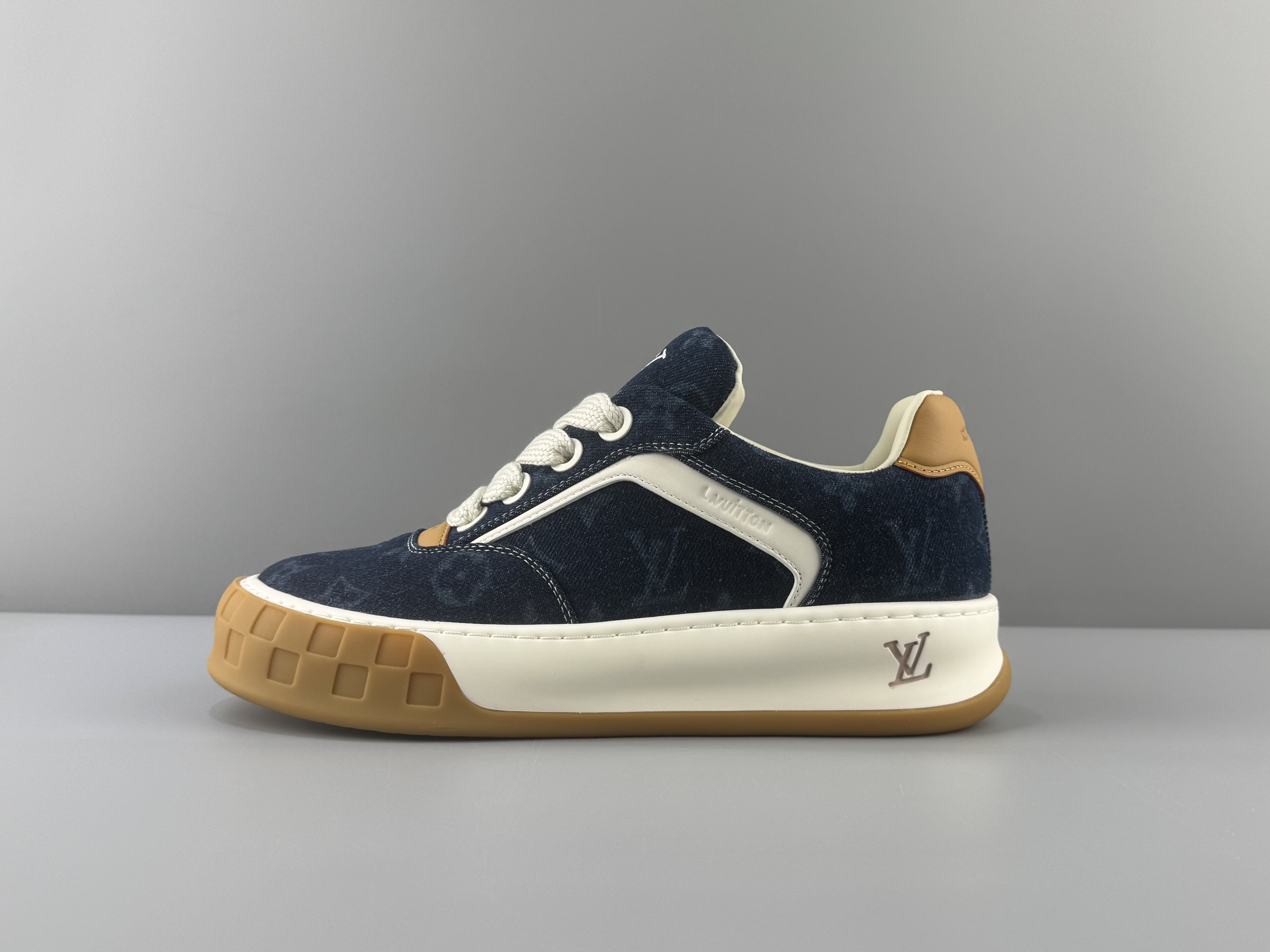 LV Tiltde