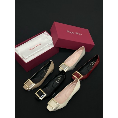 Roger Vivier Shoes (4cm)
