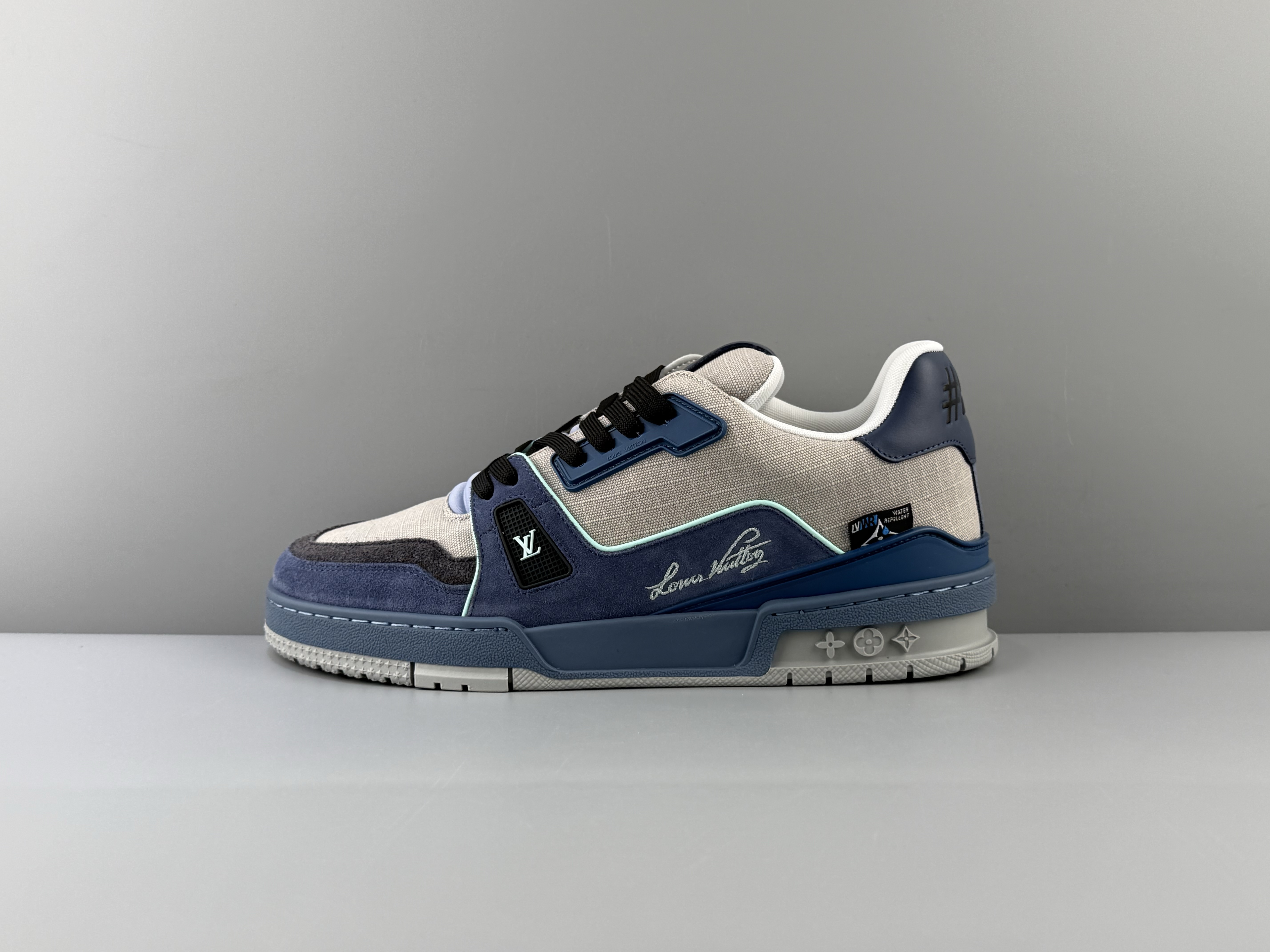Lv Trainer