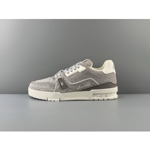 Lv Trainer