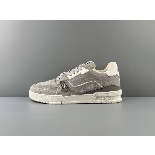 Lv Trainer