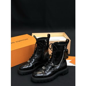 Lv Boots