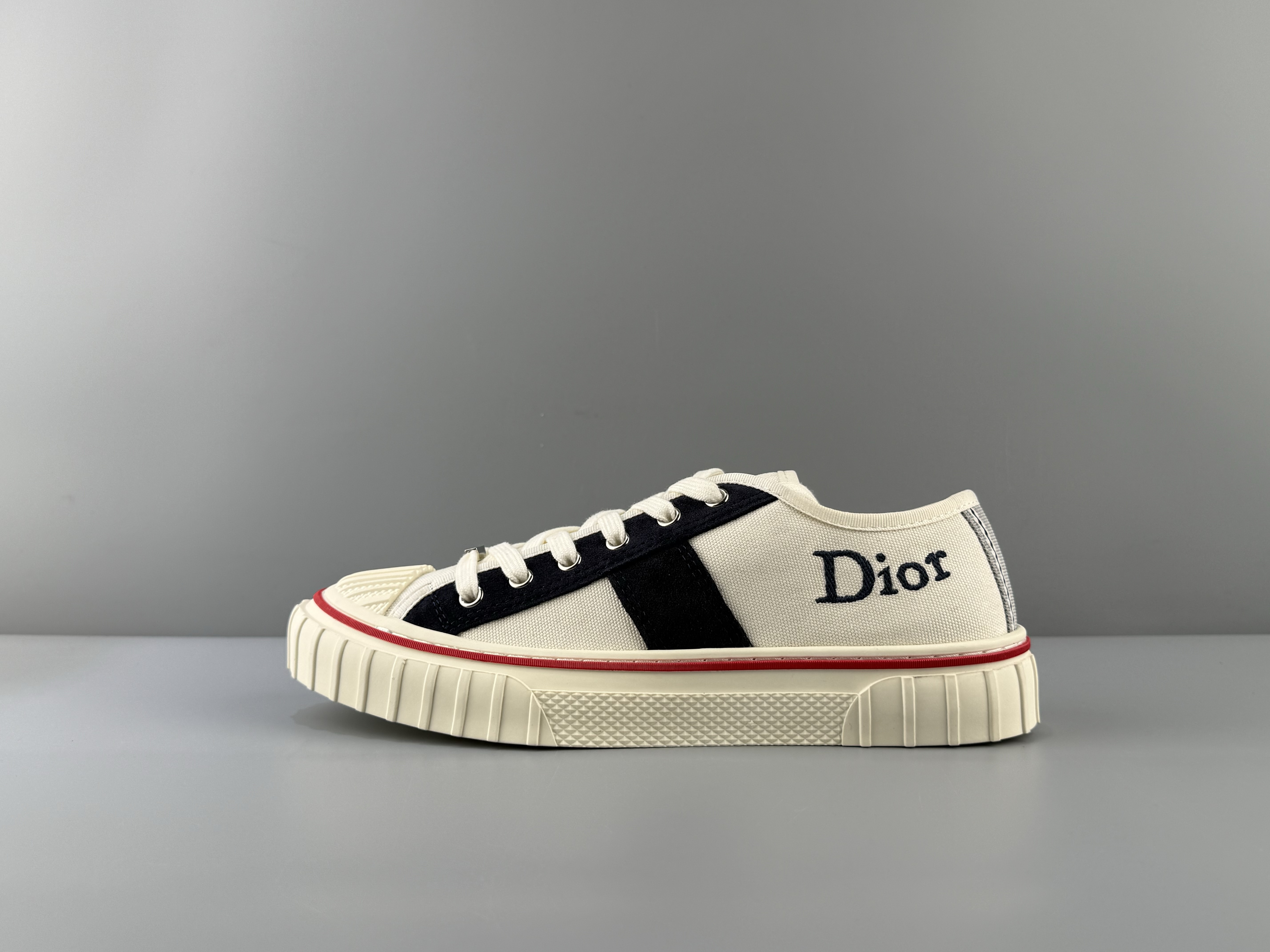 Dior Hooper