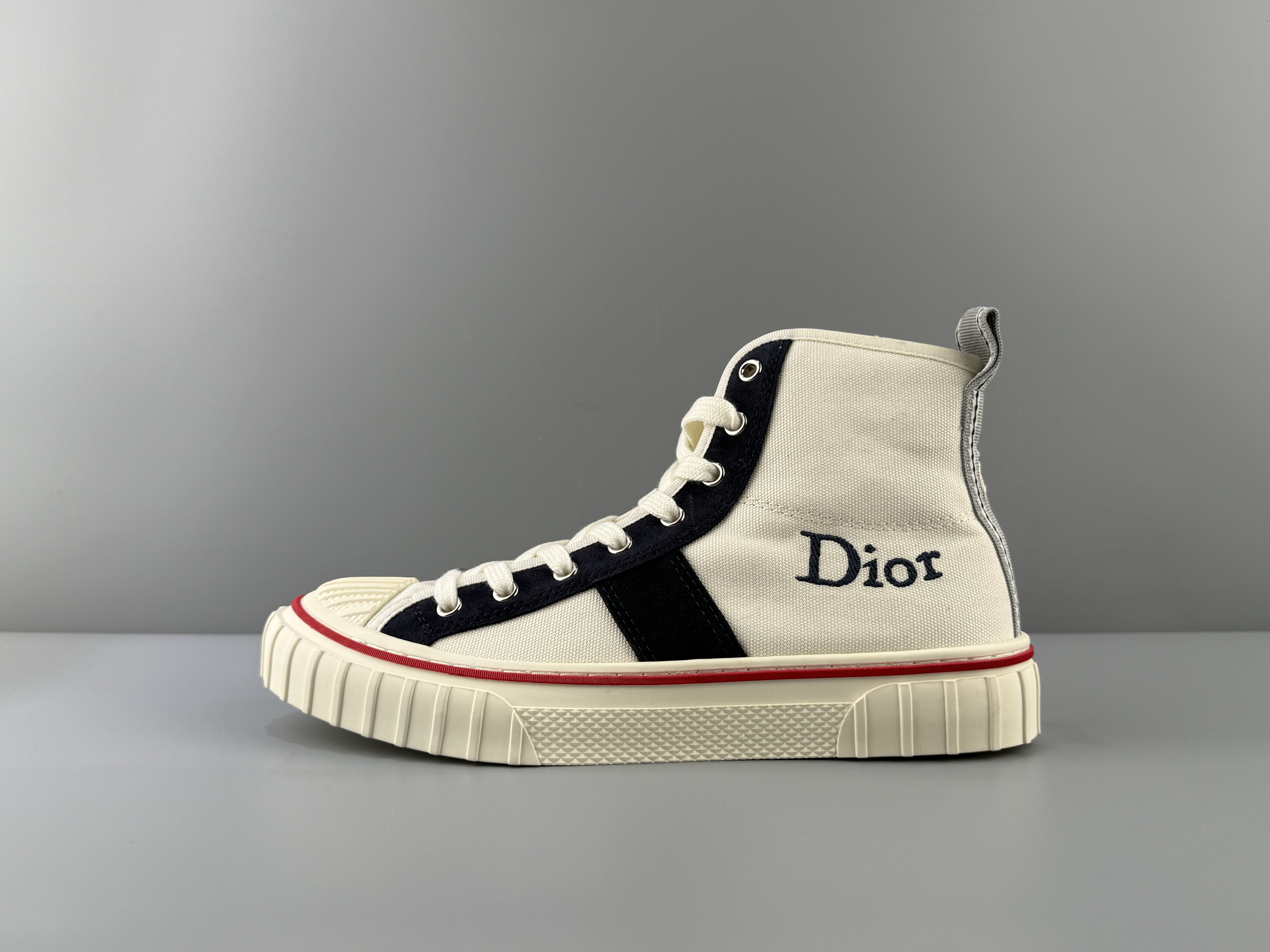 Dior Hooper