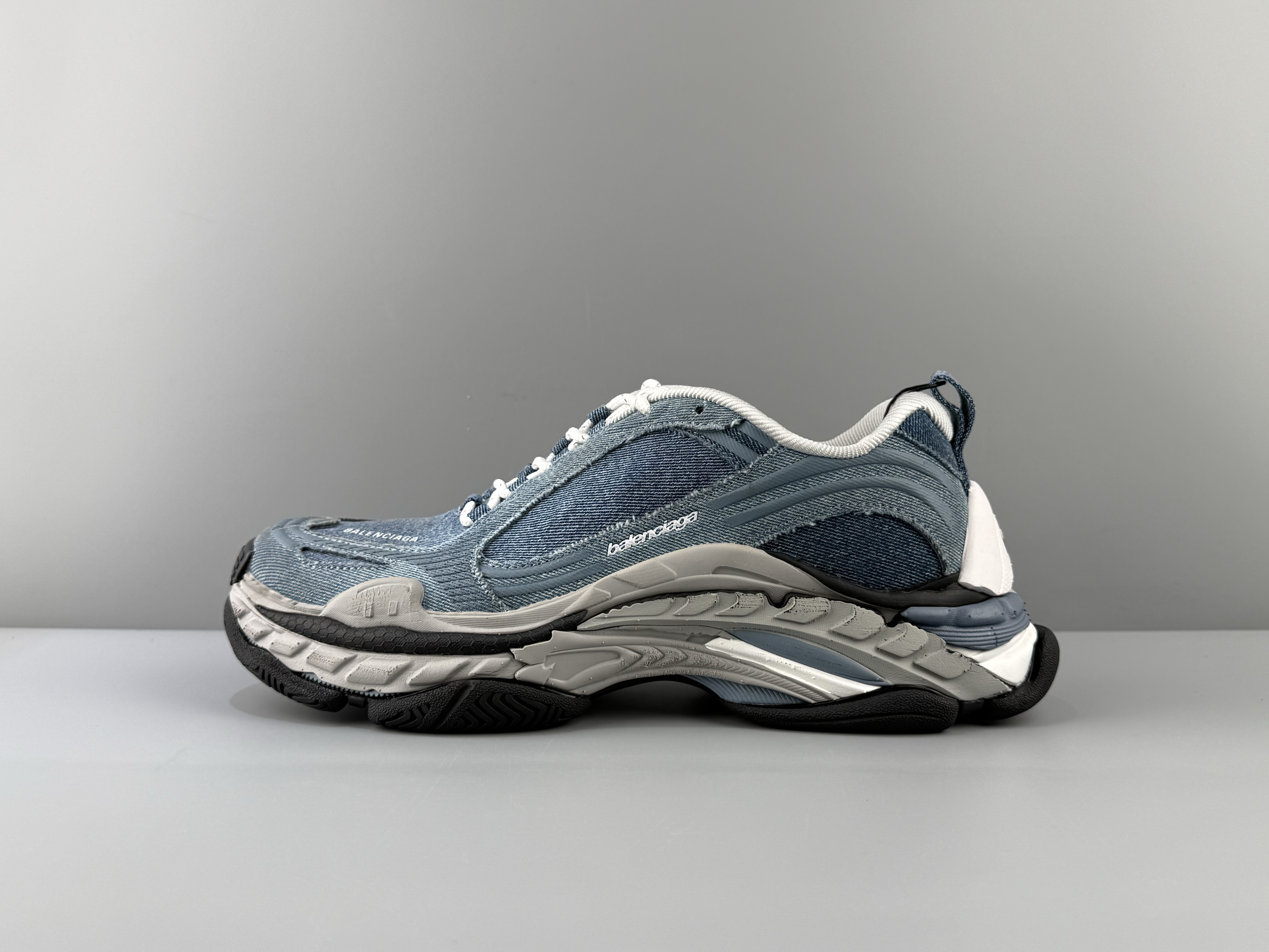 Balenciaga Triple S.2