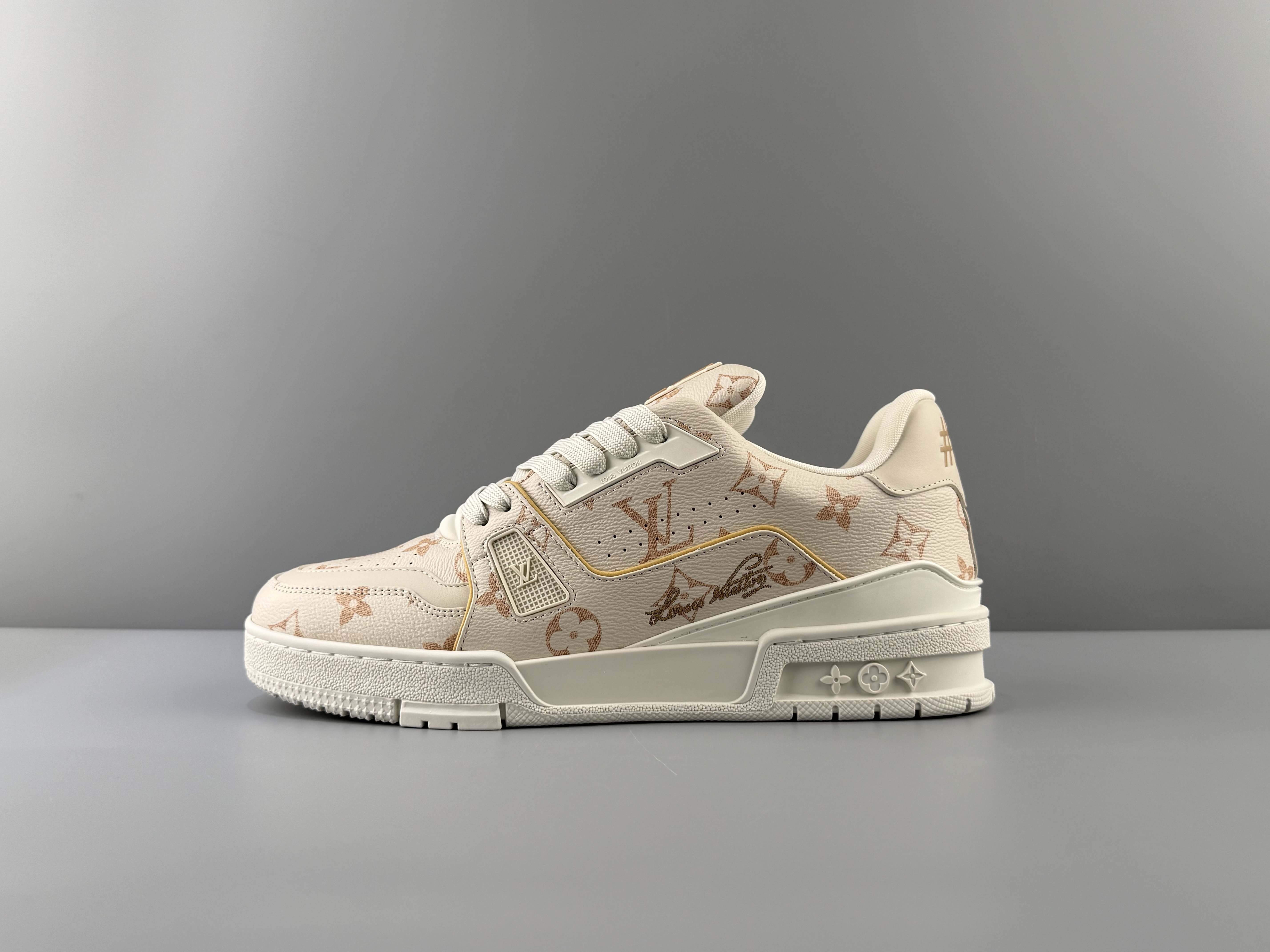 Lv Trainer