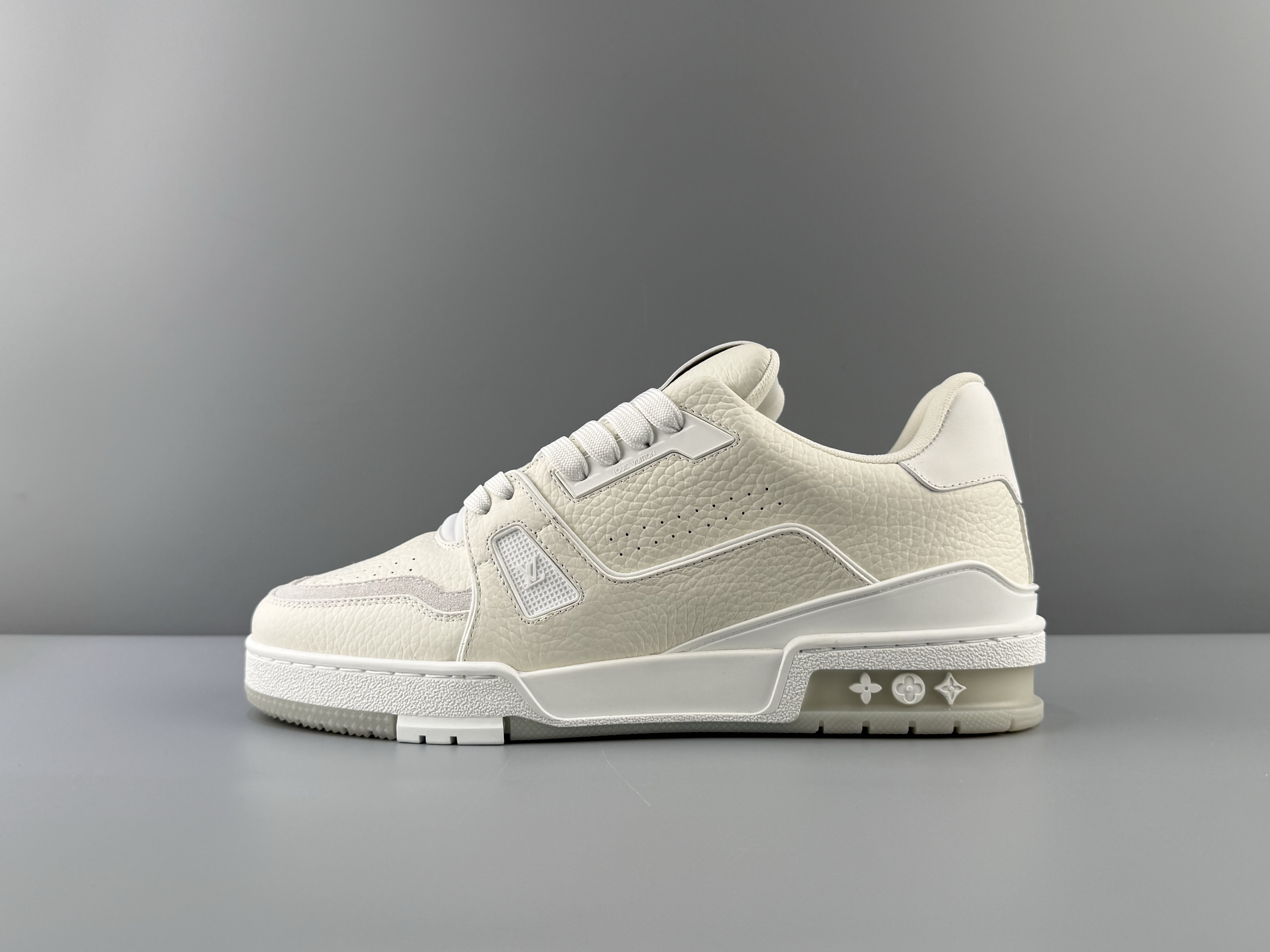 Lv Trainer
