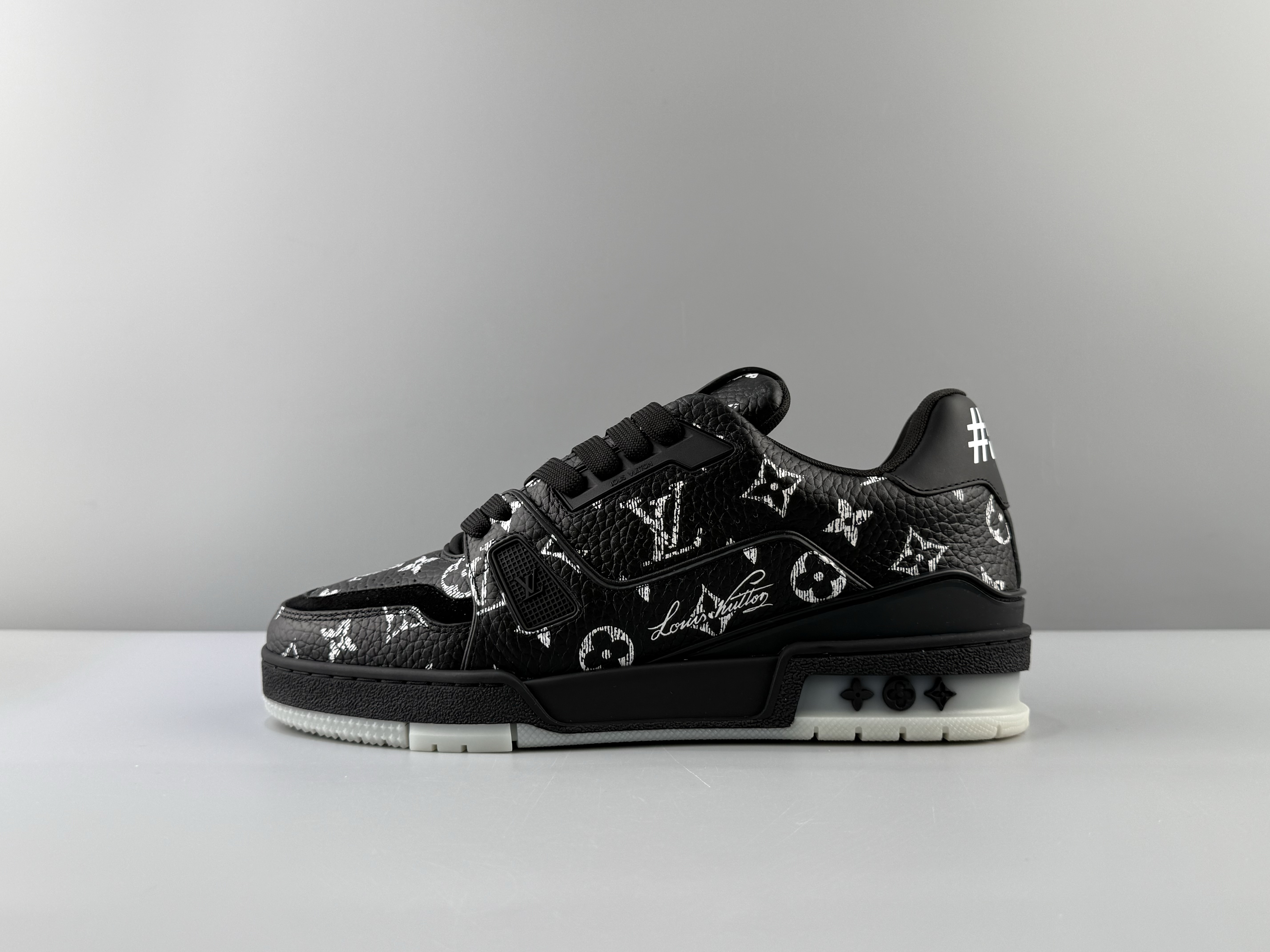 Lv Trainer